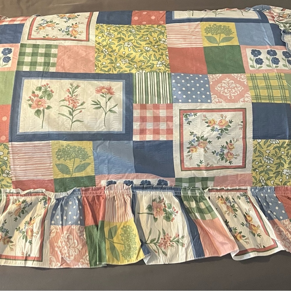2 X Medley Plisse patchwork pillow shams, standard size 20 X 26 brand new